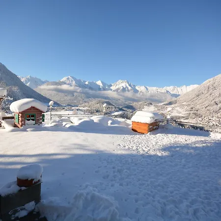 In Pitztal With Mountain Views アパート *