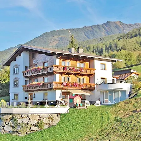 Апартаменты In Tyrolean Style In *